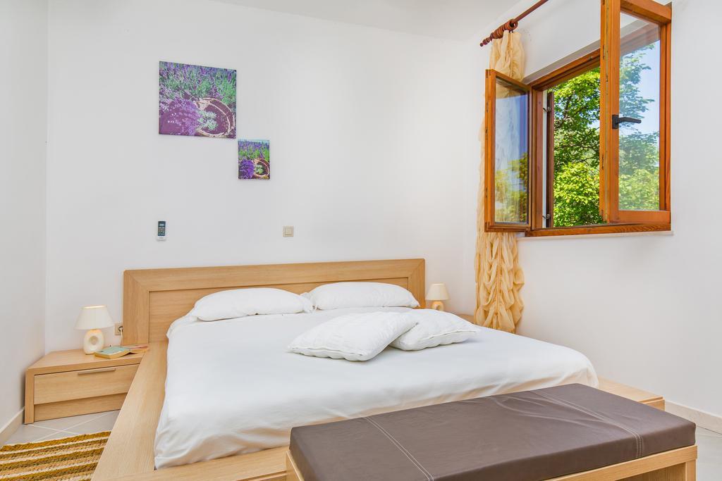 Apartment Lujak Donje Celo ภายนอก รูปภาพ